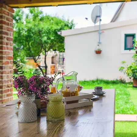 דירה Old
